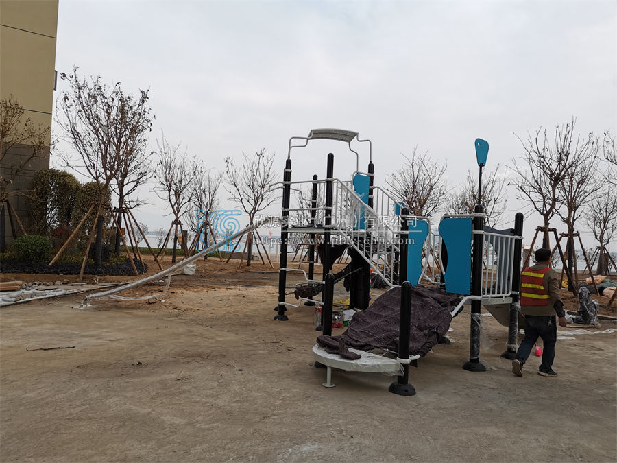 關于水上樂園設施的火爆態(tài)勢分析-1335