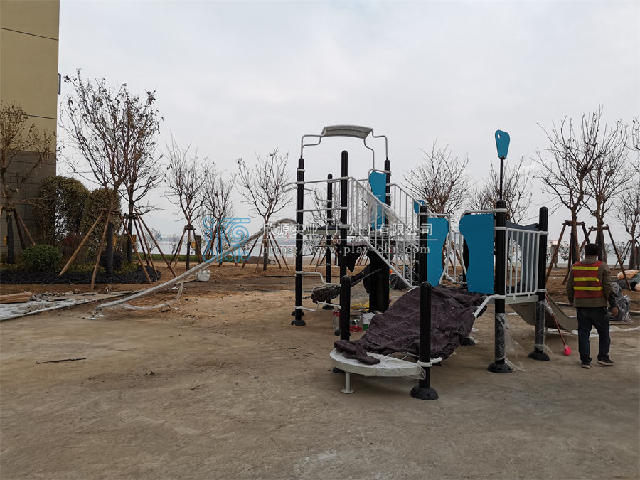 大型兒童水上游樂設(shè)備如何挑選?-1336