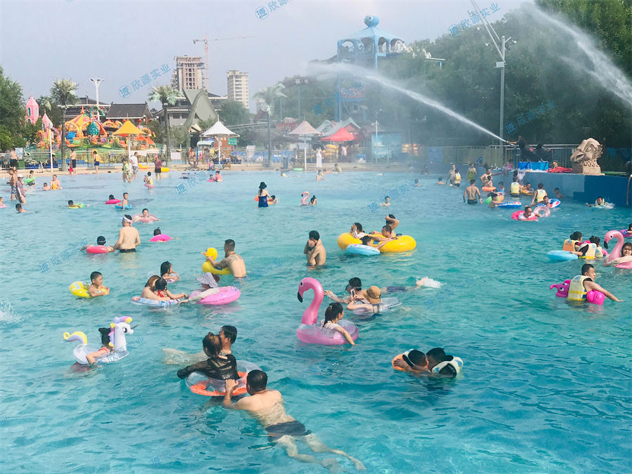 鼓風式人工造浪池