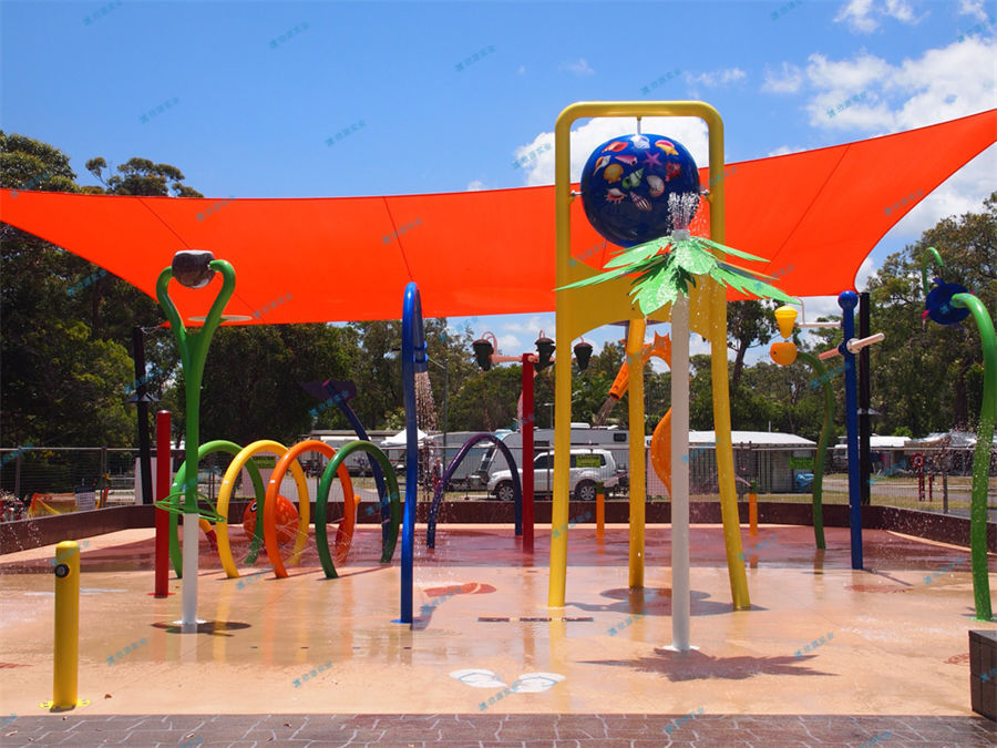 水上游樂設(shè)施廠家推薦的4條設(shè)計(jì)建議-7694