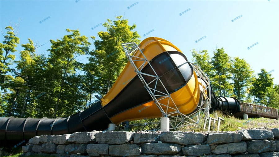 水上樂園設計的夜間煙花和燈光秀如何增添浪漫？-7535