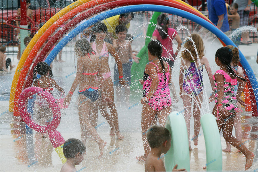 為什么水上樂(lè)園設(shè)備的安裝如此嚴(yán)格?