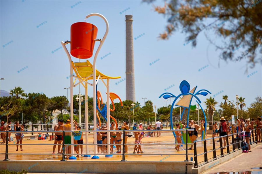 造浪池池身設(shè)計(jì)對(duì)造浪設(shè)備效果影響較大