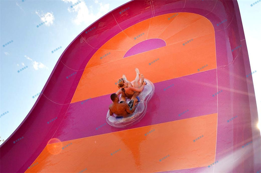 真空造浪與鼓風造浪的對比分析