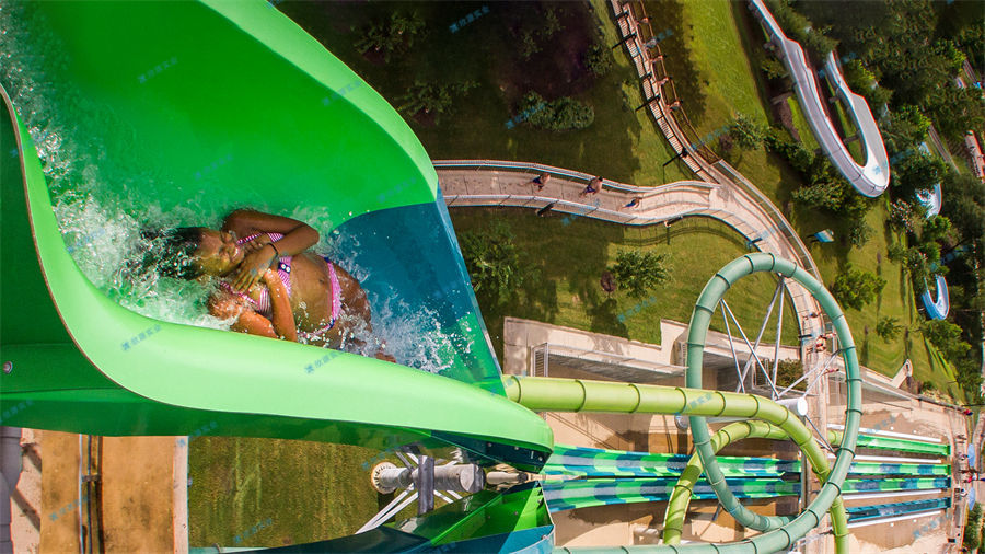 兒童水上滑梯方便使用，功能性強-7755